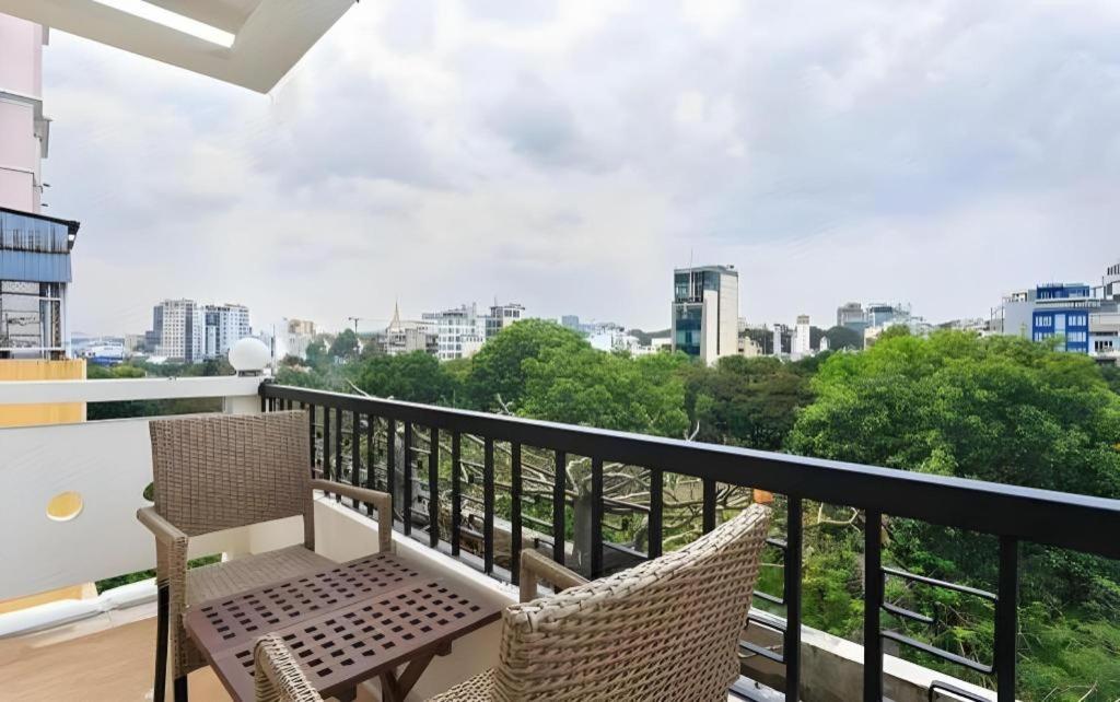 The Noble Swan Wood Park Hotel Ho Chi Minh-stad Buitenkant foto