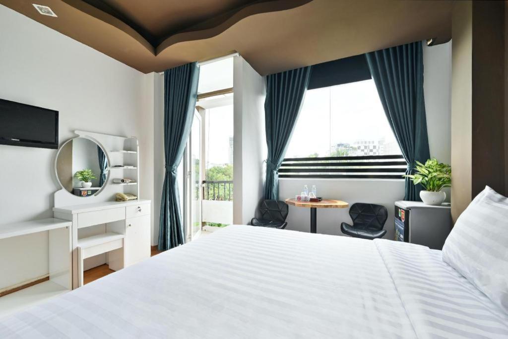 The Noble Swan Wood Park Hotel Ho Chi Minh-stad Buitenkant foto